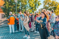 Wil je de wereld rondreizen en ervoor betaald worden? Lees hier hoe je reisleider kunt worden!